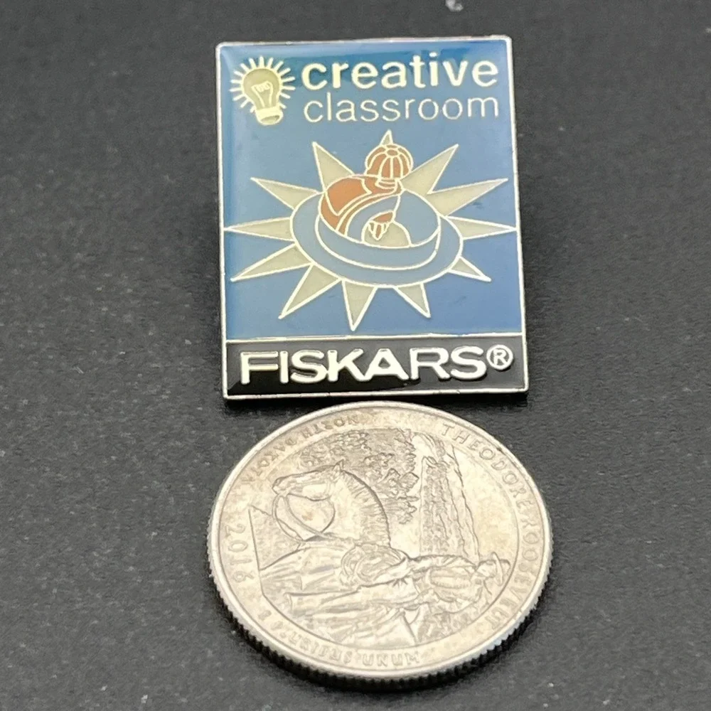 Fiskars Creative Classroom‎ Lapel Hat Pin